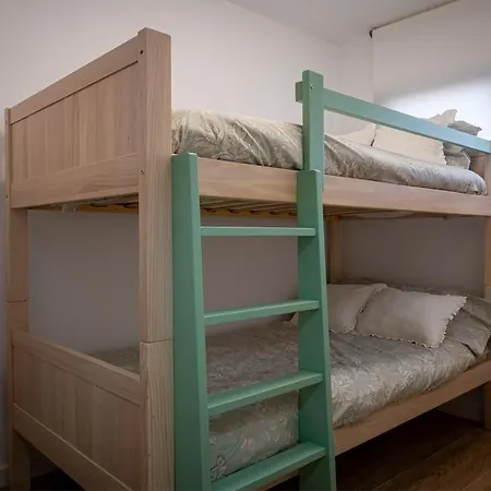 Apartment At155, 10 Min Walk To The